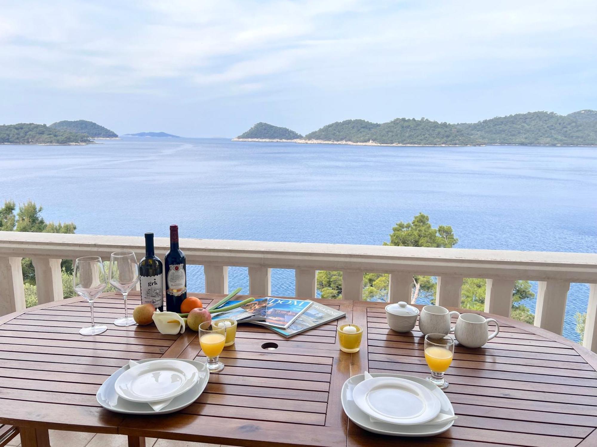 Terrace Studios With Panoramic Seaview Uble エクステリア 写真