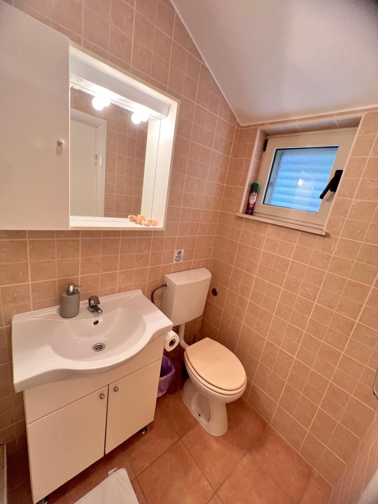 Terrace Studios With Panoramic Seaview Uble エクステリア 写真
